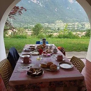 Le Rose , Crone Italien