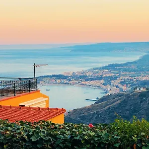 Sciala' , Taormina Italien
